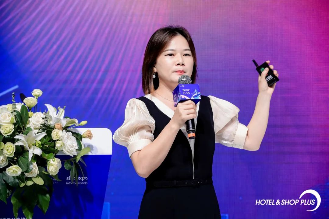 湖濱銀泰 胡舒暢